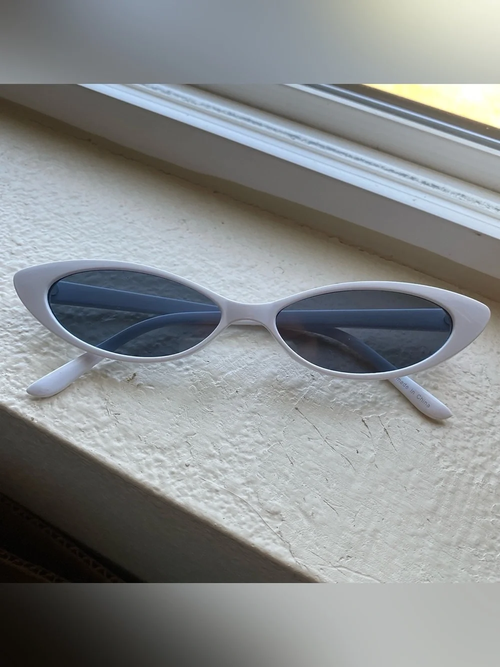 White Cat Eye Sunglasses with Dark Lenses - Classic Retro Style